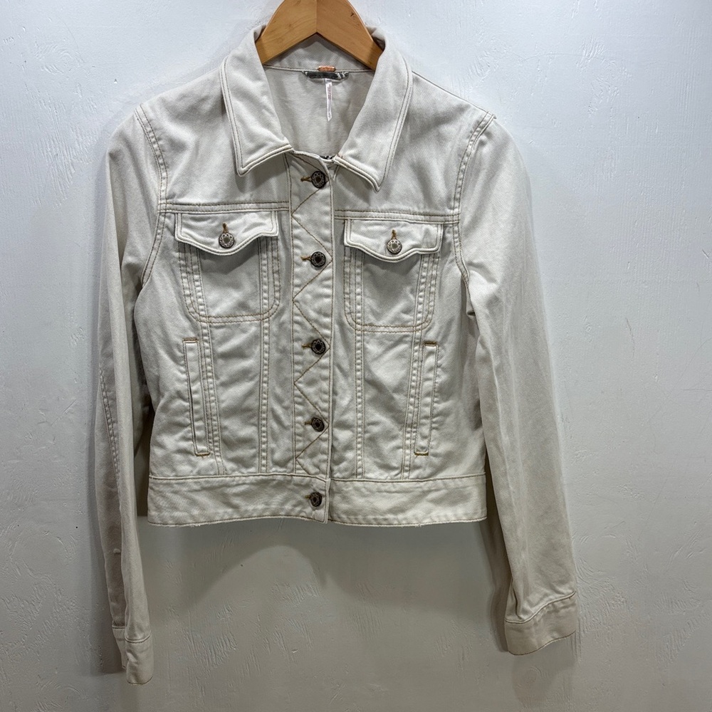 Free People Off-White Petite Classic Preppy Button Down Jean Jacket Size Small